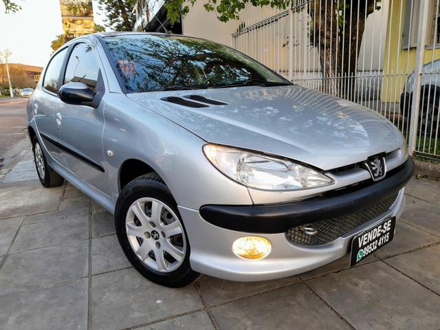 Peugeot 206 Pres 1.4 8 válvulas flex!! Completo ótimo estado!! - Foto 3