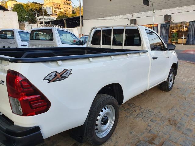 Toyota Hilux CS 4x4 -2017 - Foto 4