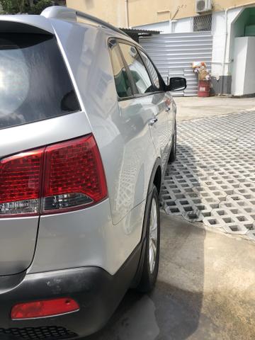 Vendo Kia Sorento Modelo EX2 carro muito novo 2012 - Foto 14