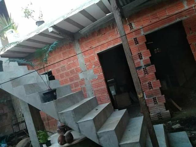 Casa, dois apartamentos e laje em construção - Foto 5