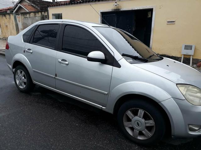 Fiesta Sedan - Foto 4