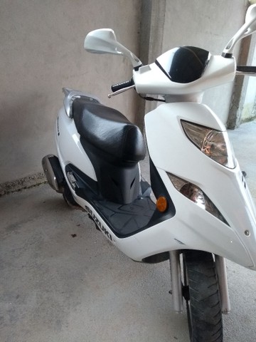 BURGMAN AUTOMÁTICA 125