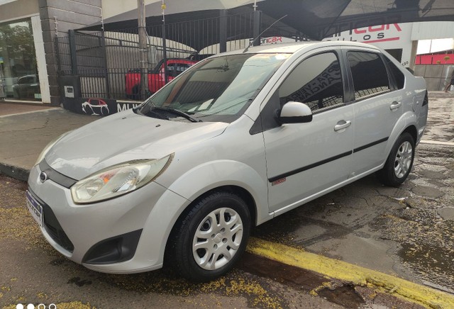 FIESTA SEDAN 1.6