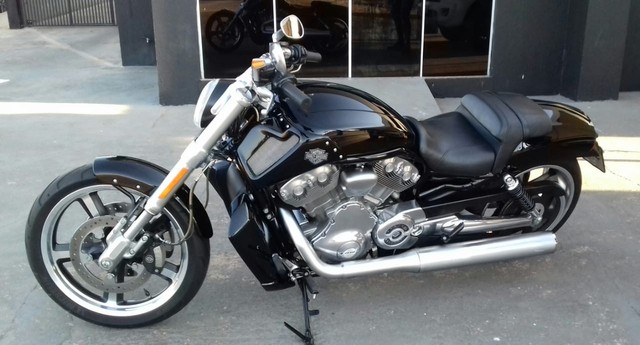 HARLEY DAVIDSON V-ROD MUSCLE