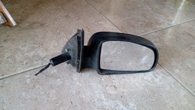 Retrovisor manual Chevrolet Meriva lado direito