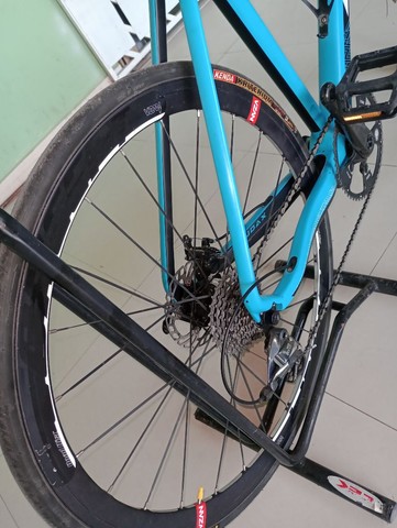 Vendo bicicleta profissional novíssima,top de linha 