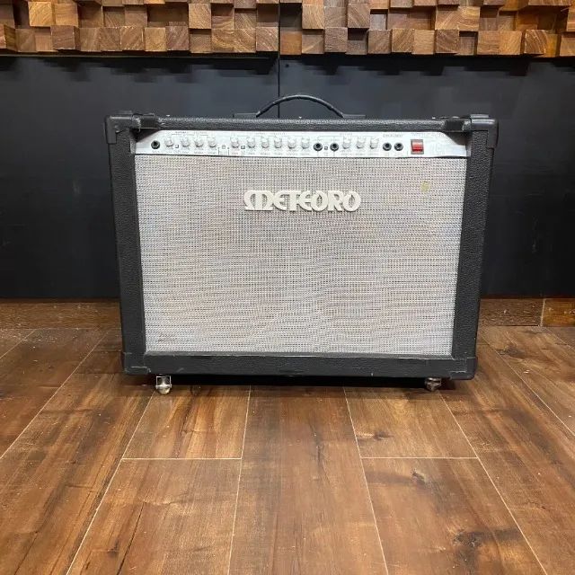 Amplificador Meteoro Vulcano G200 212 - Fotos Reais!!