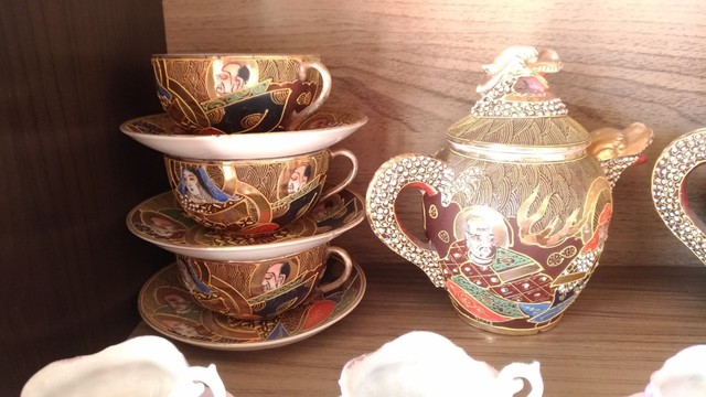 Jogo Antigo de Xícara Chá, Café e Bolo - Porcelana Casca de Ovo | Móvel de  Antiquário Porcelana Japonesa Usado 59087117 | enjoei