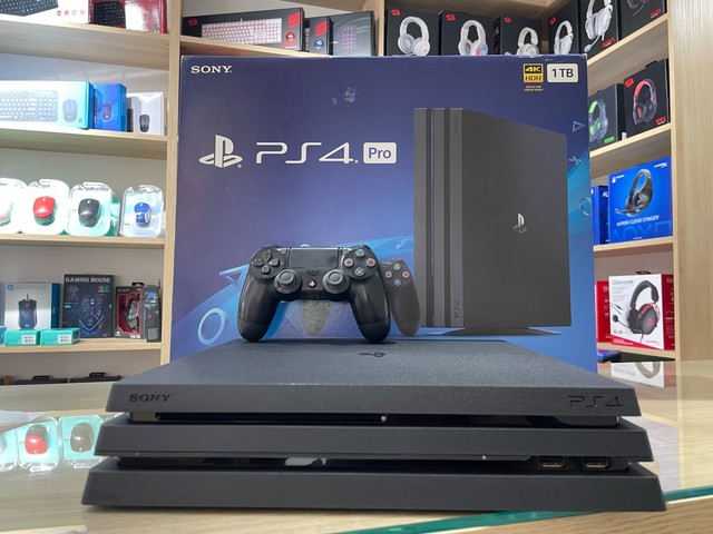 PS4 Pro 1TB - ate 12x sem juros, Loja Física - Videogames - Portão,  Curitiba 1233650631