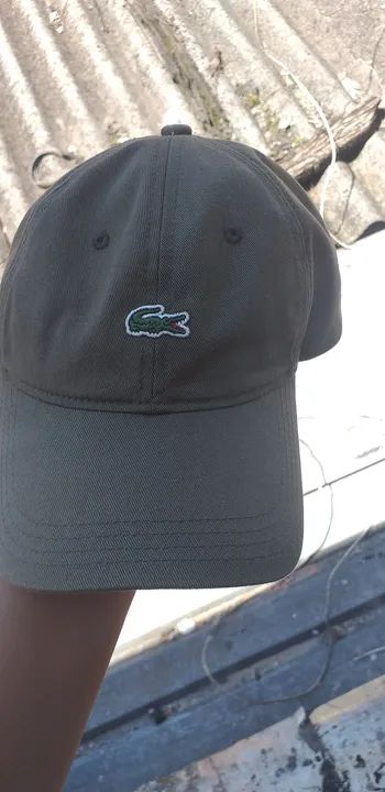 Boné Lacoste Casual Contrast Strep Logo verde