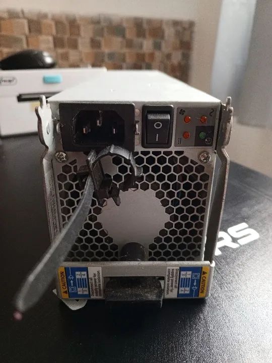 Fonte IBM 580W Storage V7000 HB-PCM01-580-AC 85Y6074 85Y6074 - Foto 4