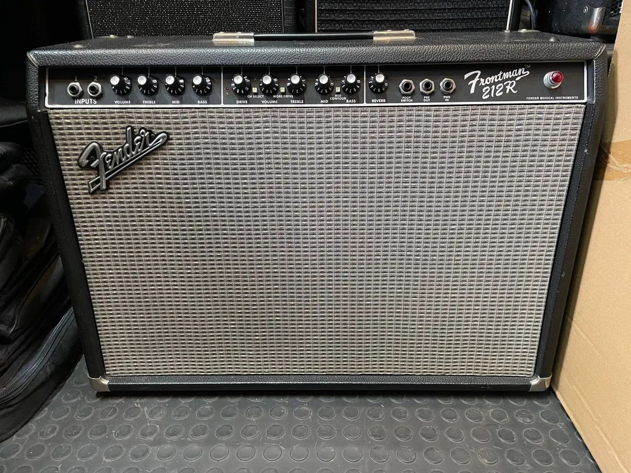 Fender frontman 212r impecável reverb de molas 2x12? footswitch com garantia