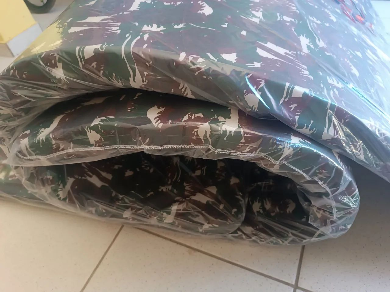Mega promoção colchonetes casal novos 