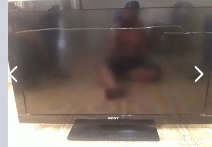 Tv LCD 40 polegada com defeito leia  - Foto 3