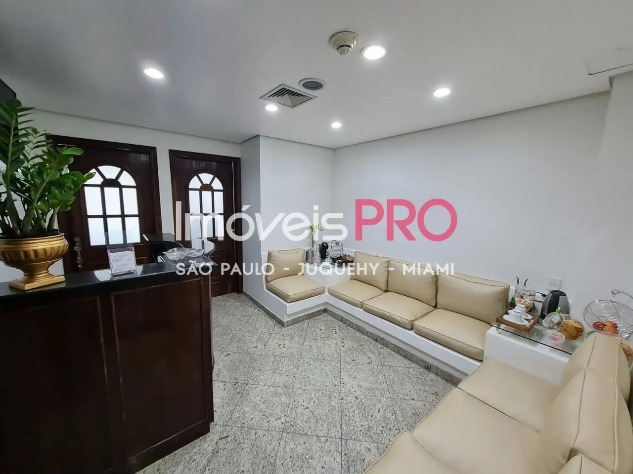 Conjunto comercial mobiliado em ponto nobre em Moema!