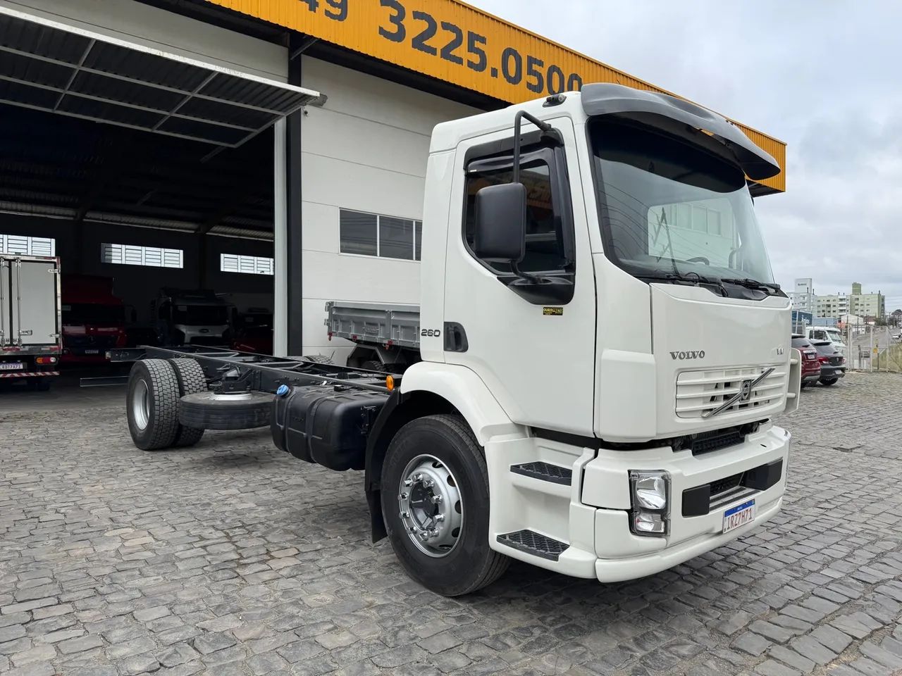 Caminhão vm 260 toco