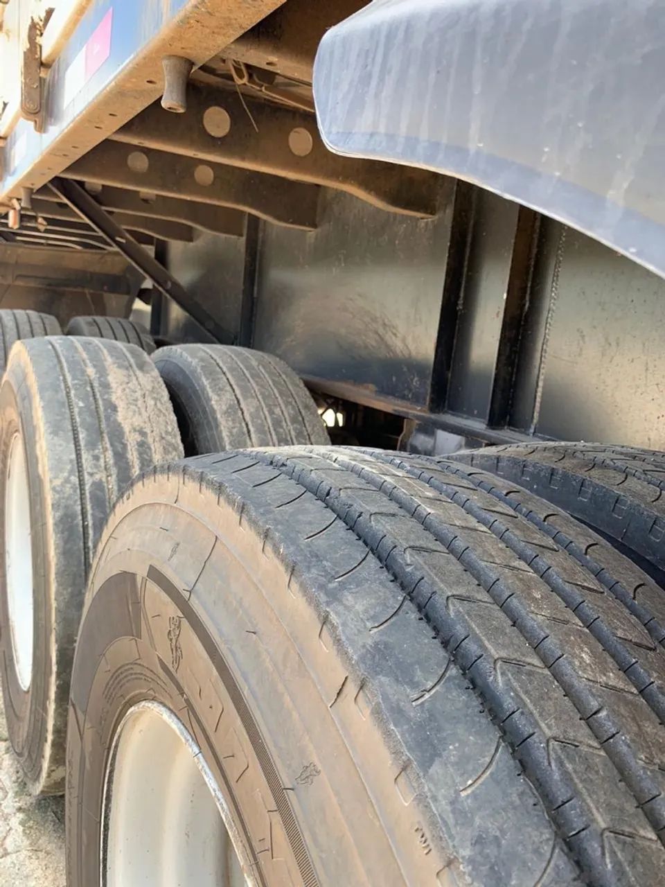 Vendo carreta 4 eixo - Foto 7