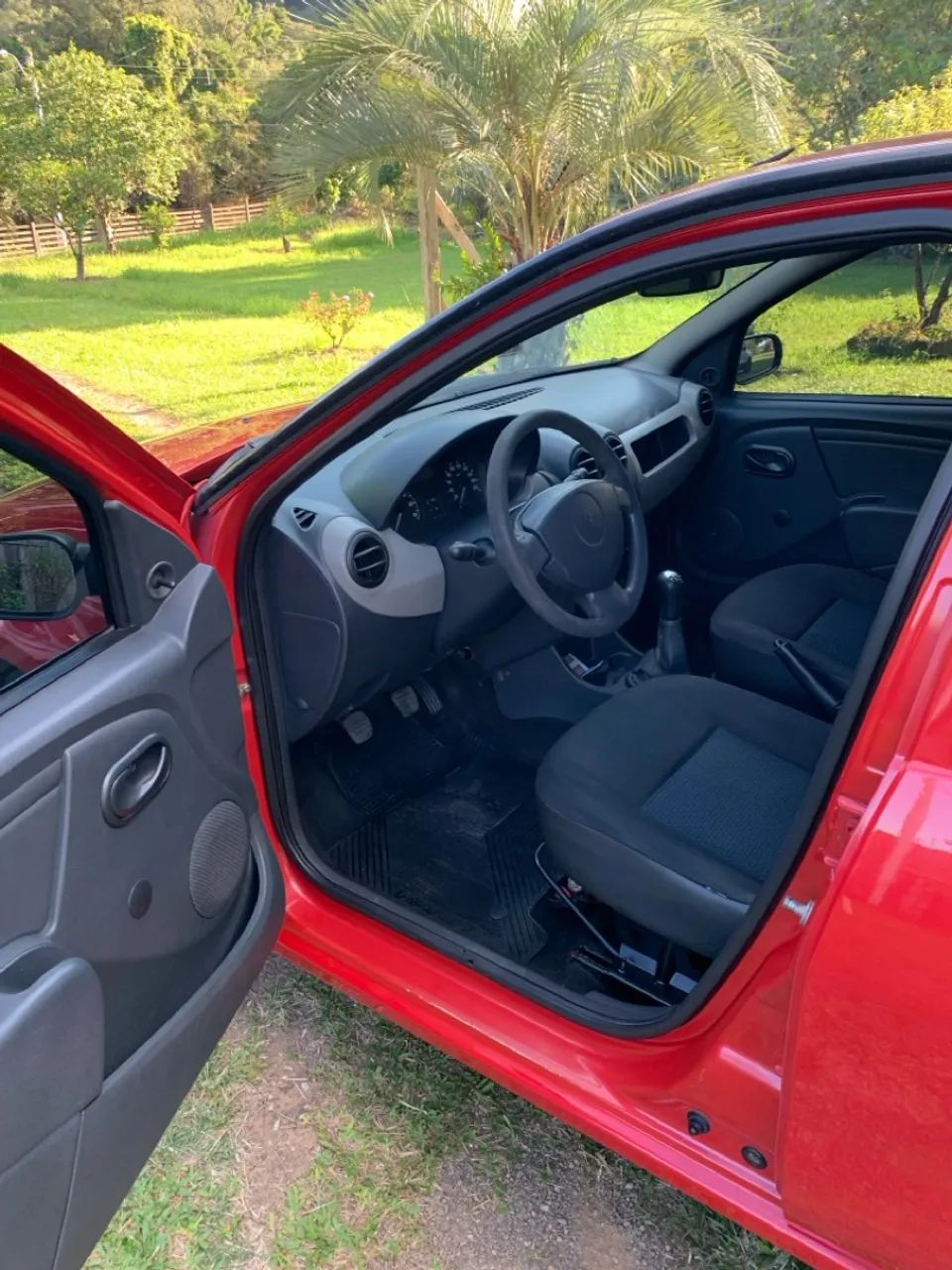 Sandero 1.6 8v excelente estado  - Foto 5