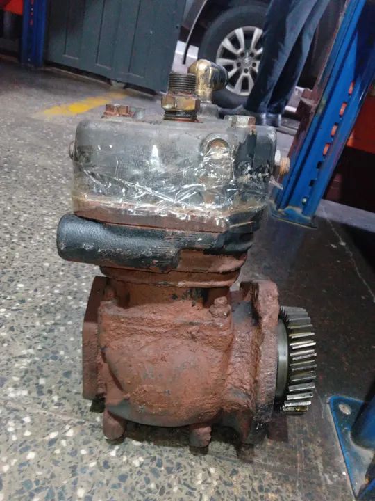 COMPRESSOR AR MOTOR MWM X-12/X-10 USADO - Foto 2