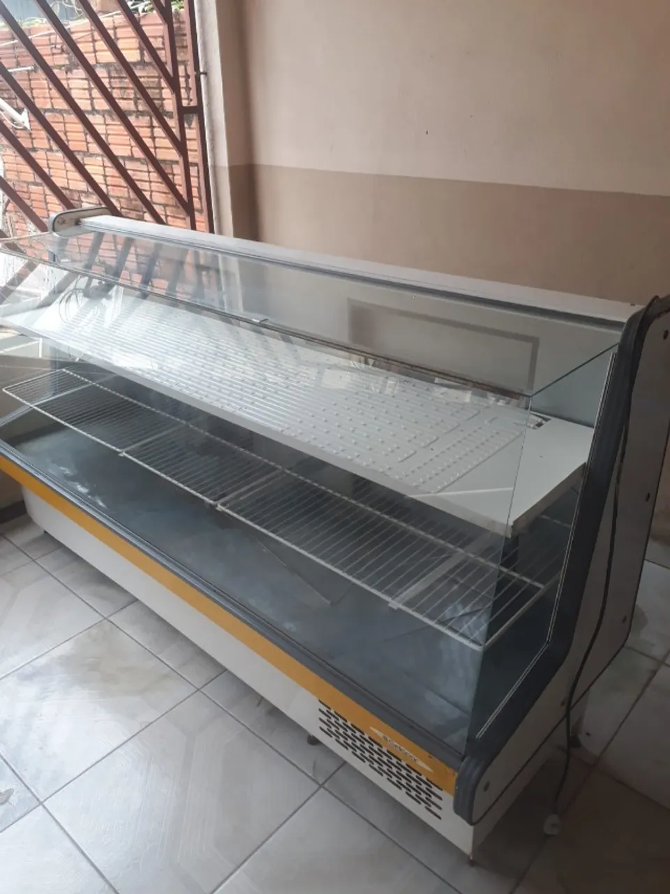 Vendo BALCÃO para refrigeraçao