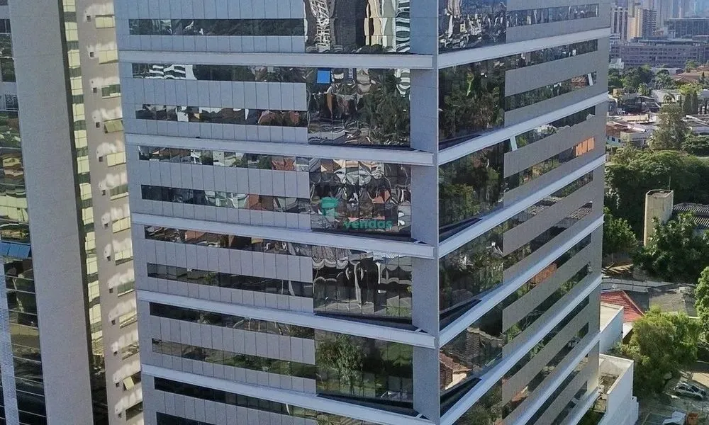 Sala comercial mobiliada no Setor Sul