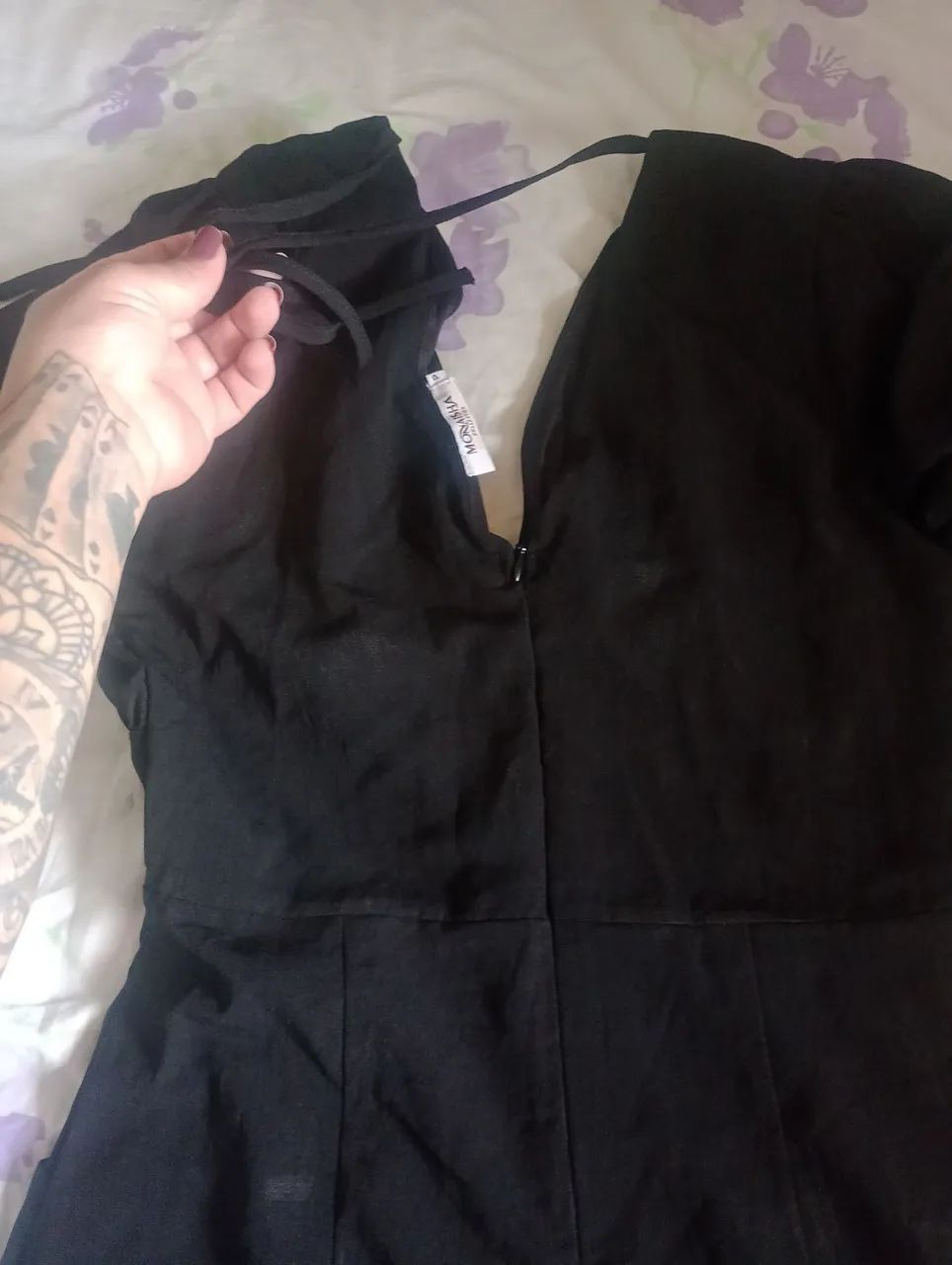 Vestido preto  lindo veste 38 /40 - Foto 4