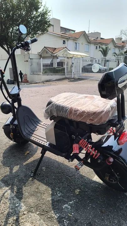 Scooter Elétrica - Nova  com menos de 100km + alarme + seta+ buzina ( NÃO PRECISA TER CNH) - Foto 2