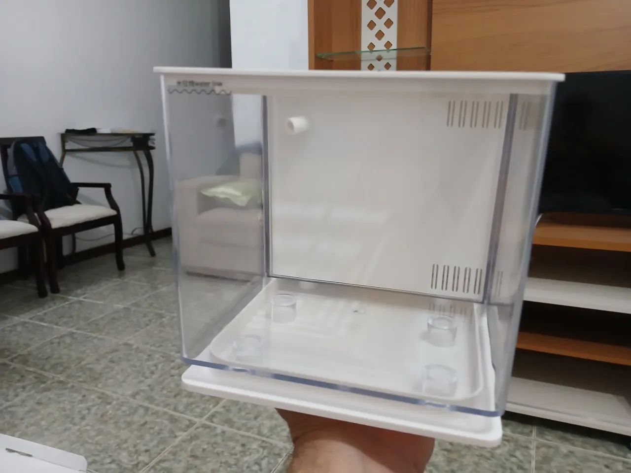 Aquário cubo pequeno com Sump traseiro 