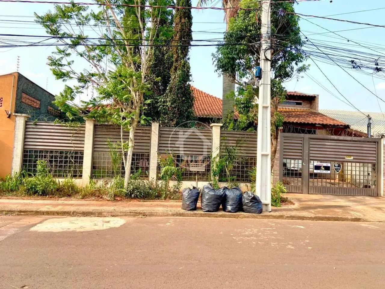 CASA TÉRREA NO JARDIM SEMINÁRIO II
