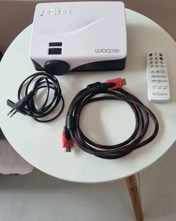 Projetor com controle remoto - Foto 2
