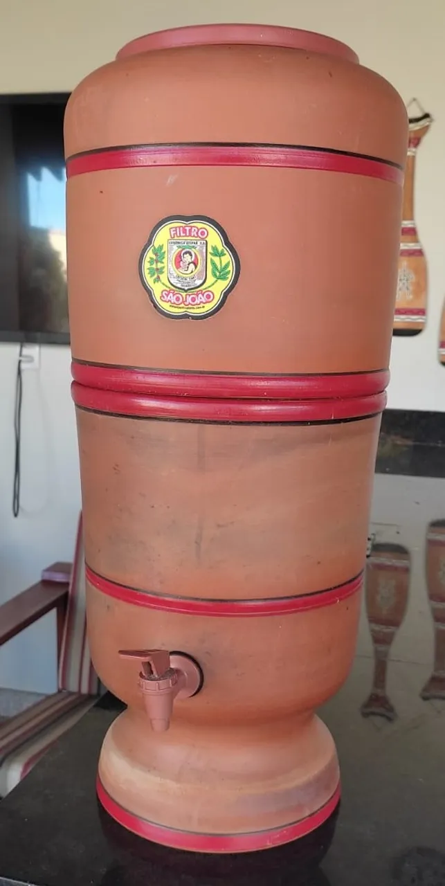 Filtro de barro São João, 6 litros, em excelente estado.