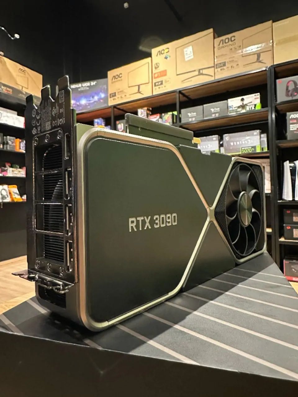Placa de vídeo RTX 3090 Founders edition 24GB - Seminova (loja física) - Foto 4
