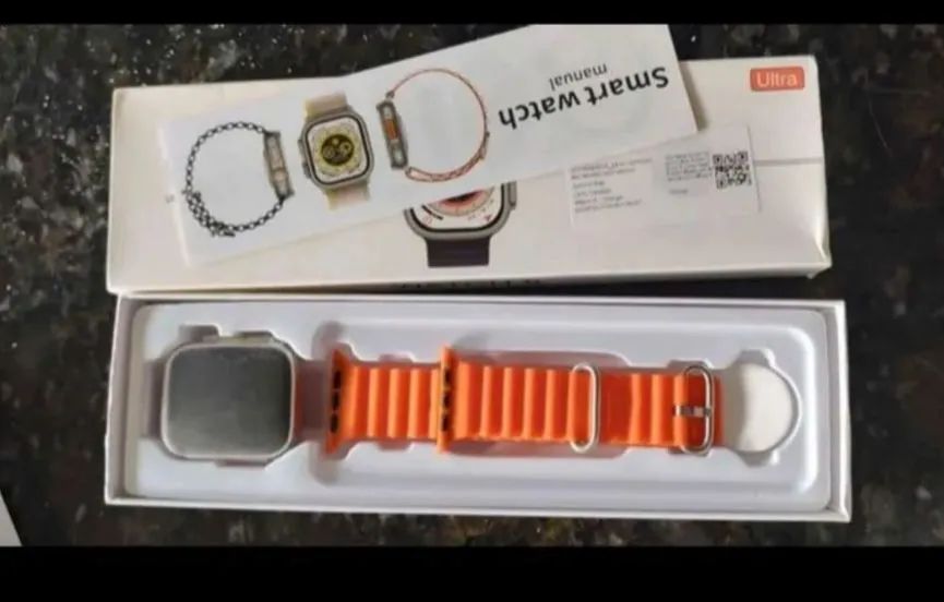 Smartwatch Ultra 8 com pulseira laranja 49mm