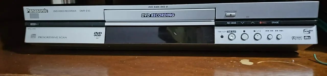 PANASONIC DVD VIDEO RECORD  - DMR E 50