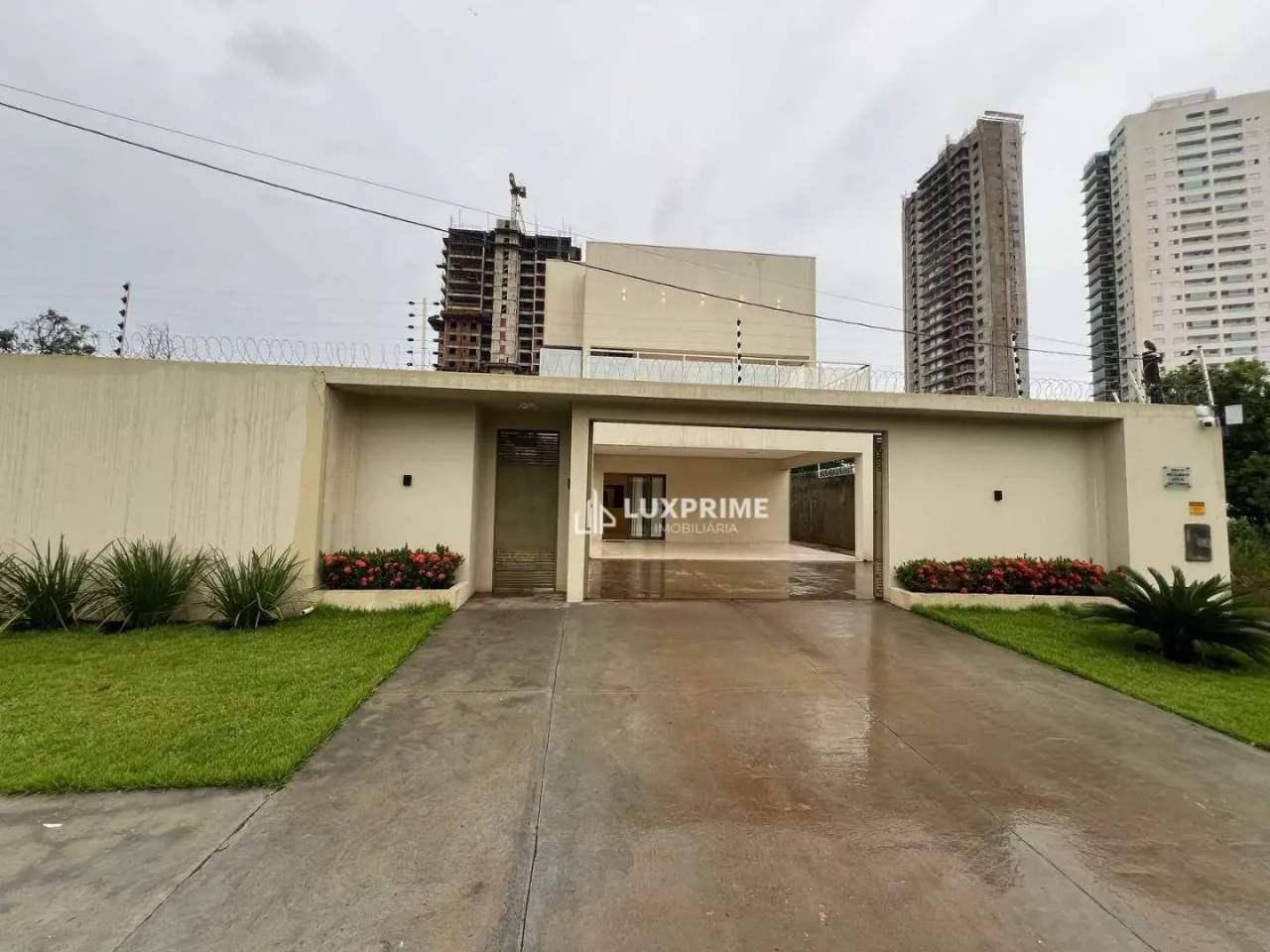Sobrado alto padrão mobiliado na Orla de Palmas-TO
