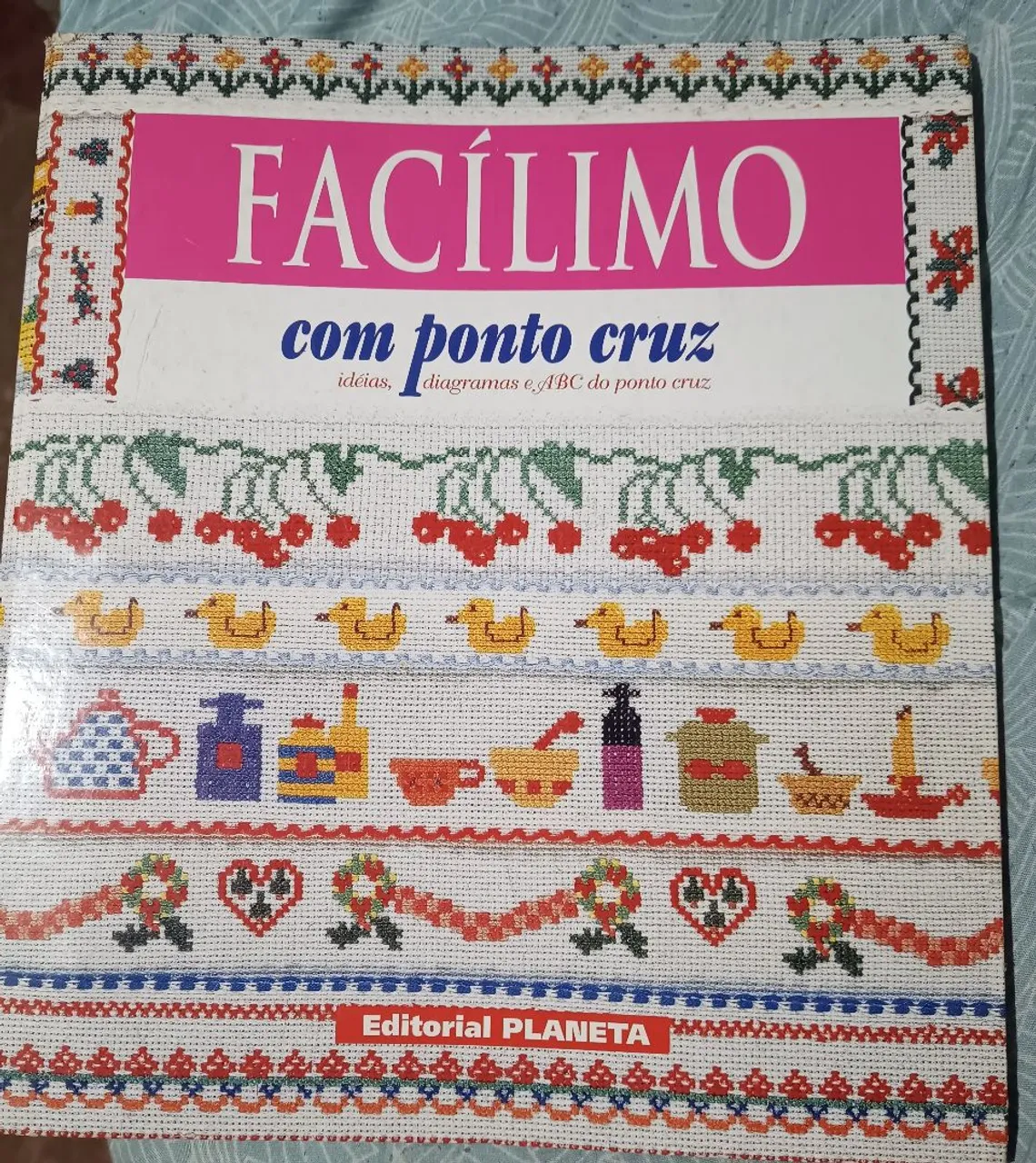 Livro Facilimo com Ponto Cruz - Editorial Planeta + 20 revistas