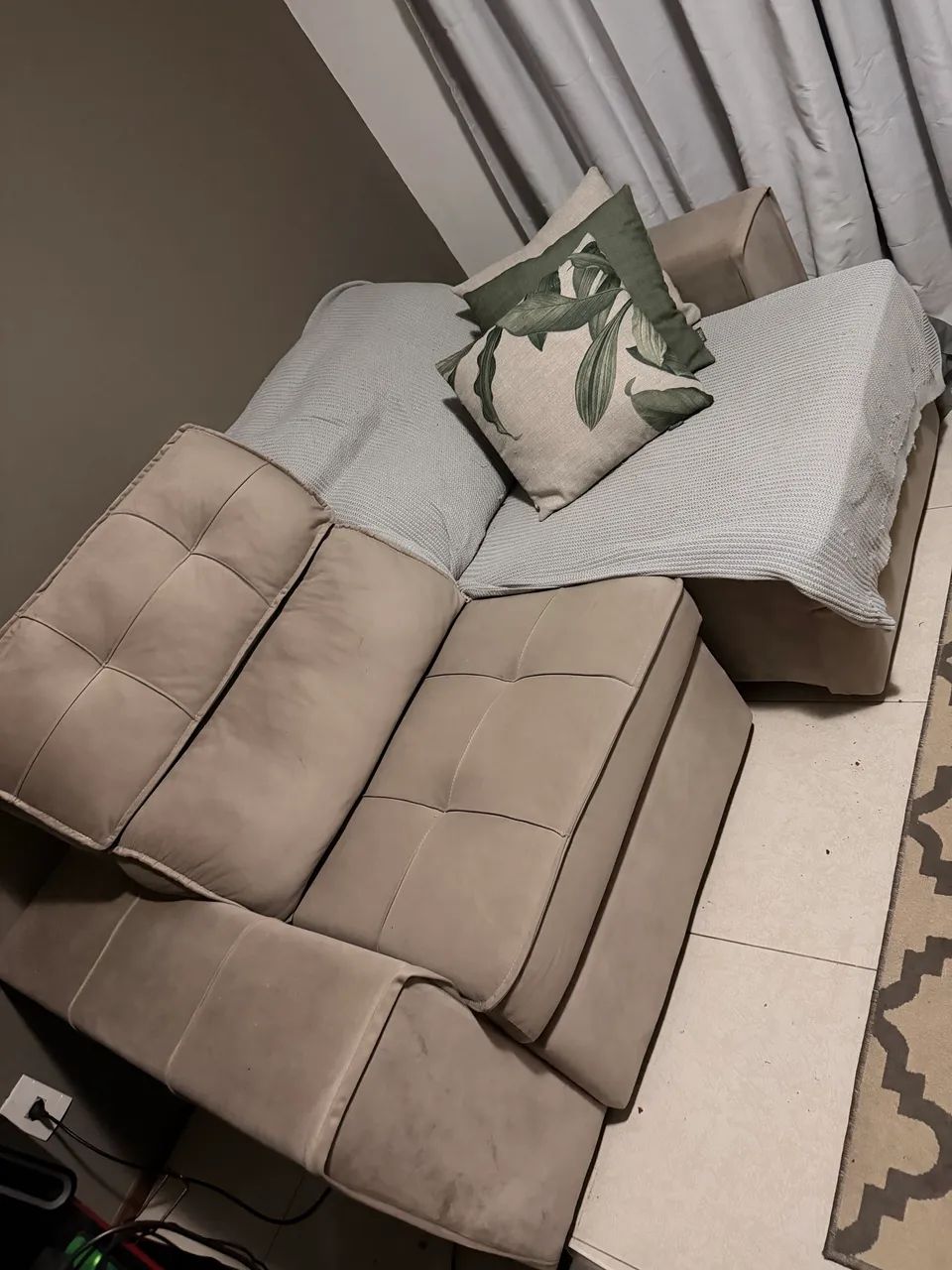 Retractable suede sofa64243396408578120