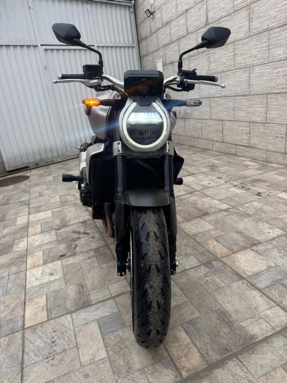 Cb 1000R