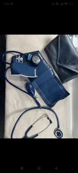 Aparelho de pressão e estetoscópio