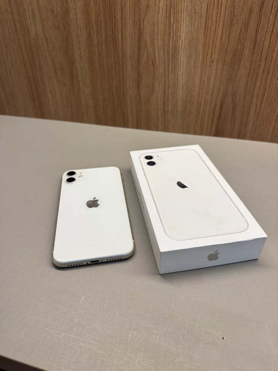 Apple iPhone 11 ホワイト Apple iPhone 11 (64 GB) - Branco | Parcelamento sem juros