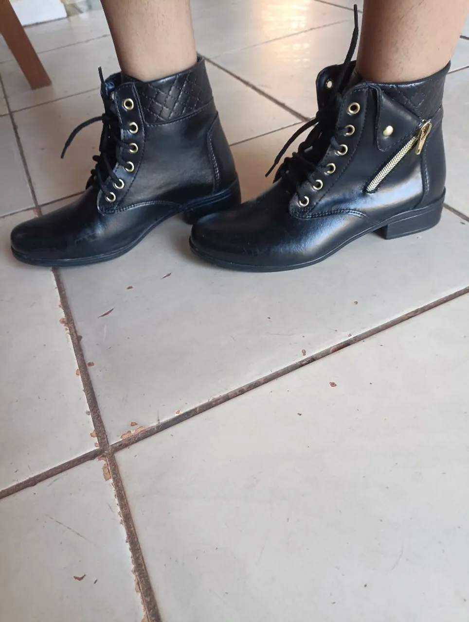 Botas Femininas Cano Curto - Preto