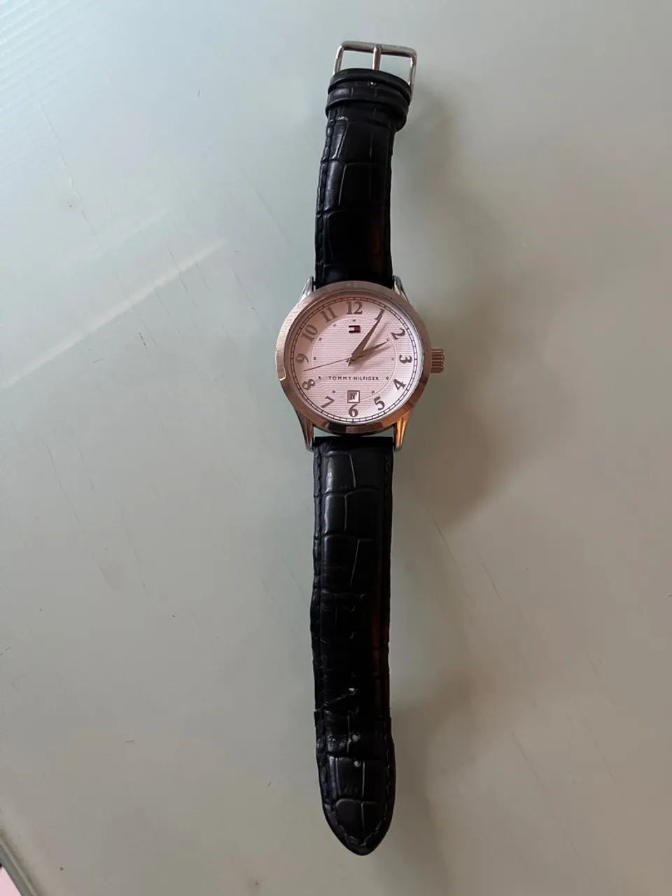 Relógio masculino Tommy Hilfiger de couro 