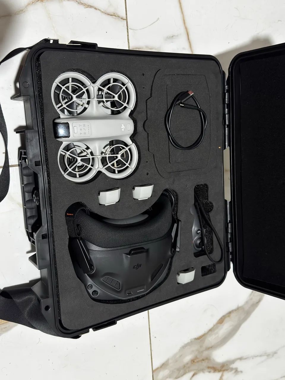 Drone DJI Neo combo Fly more com óculos 