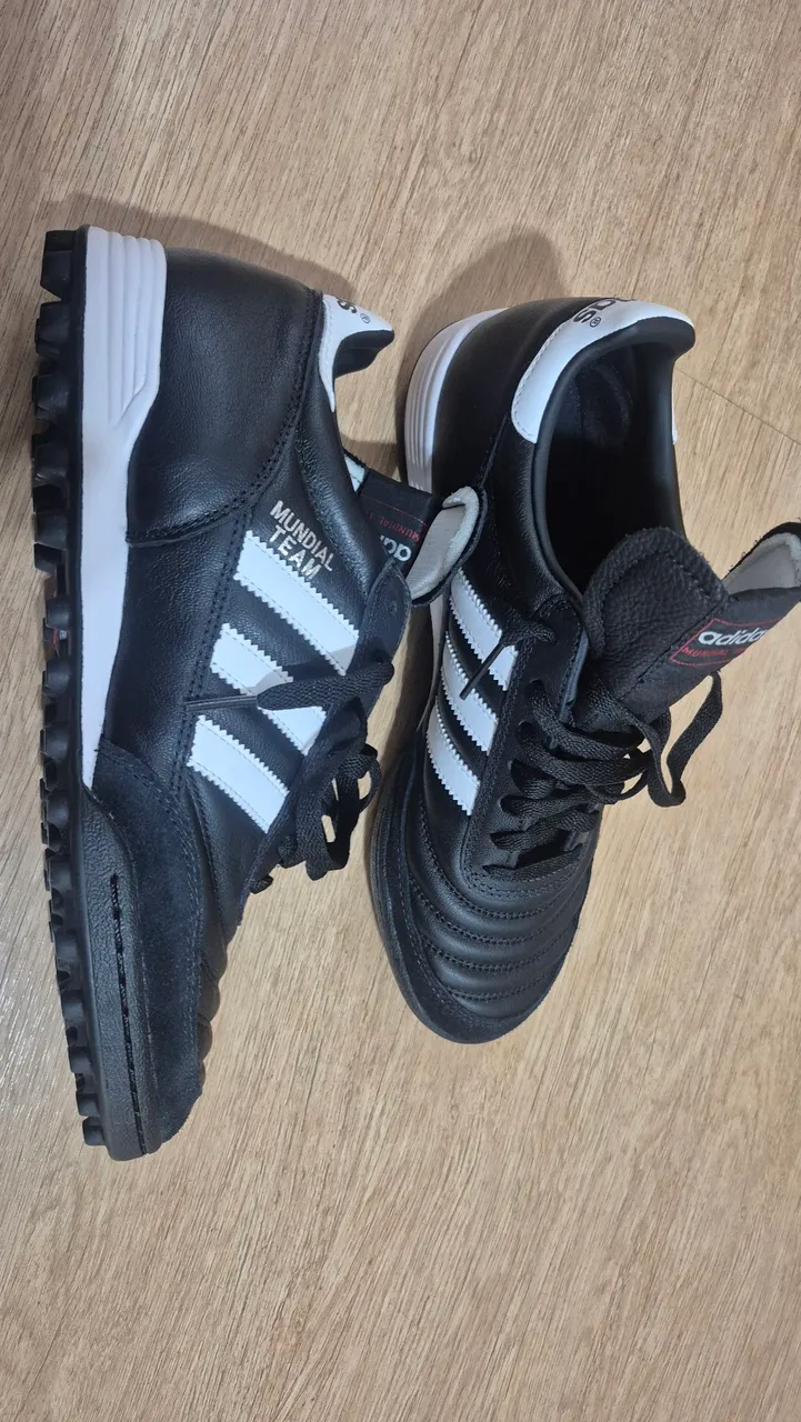 CHUTEIRAS ADIDAS SOCIETY