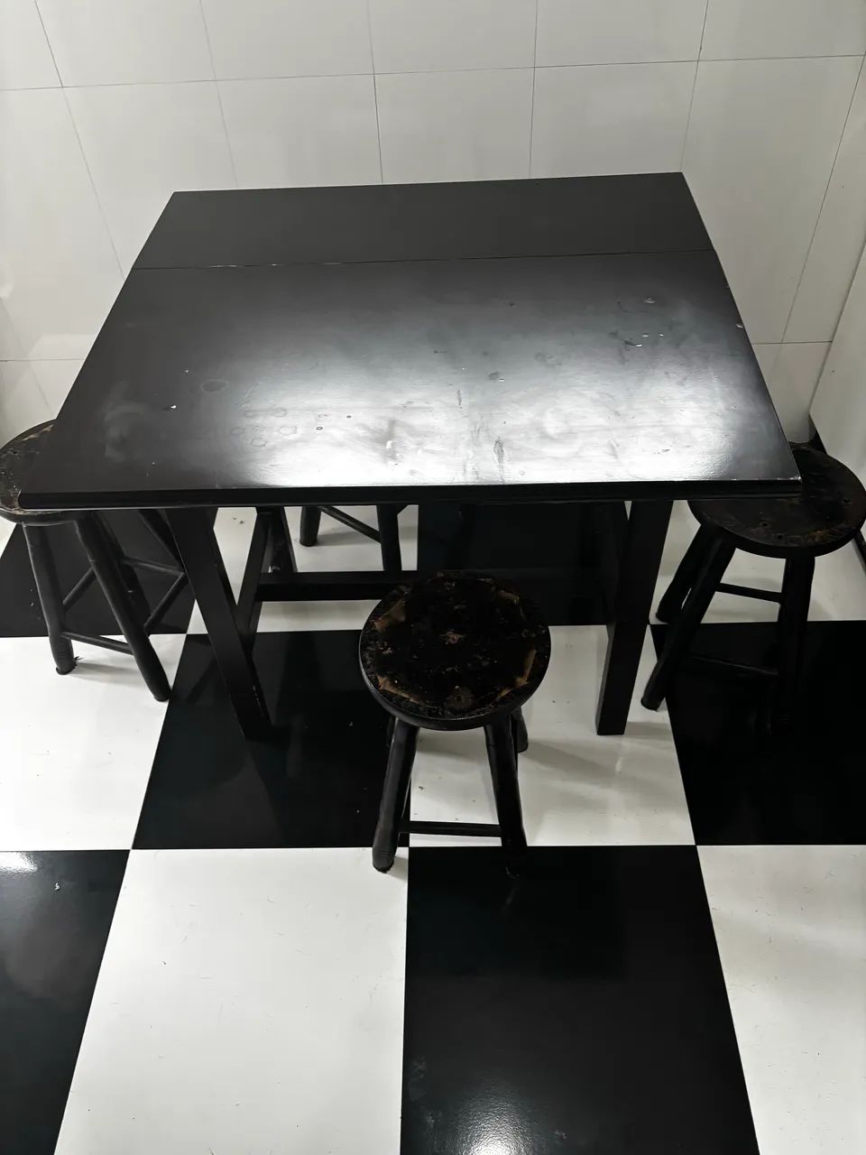 Table with 4 Benches64739861208322121