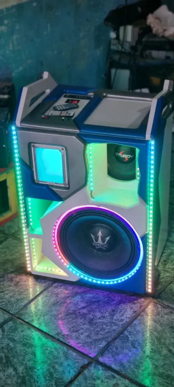 Caixa de Som Personalizada com LED e Subwoofer