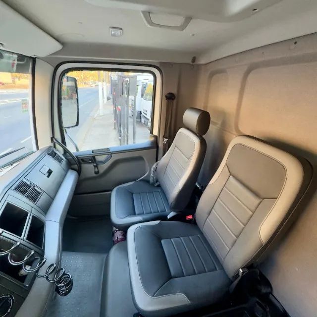 Vw 14-190 Ano 2022 Constellation 4x2 Carroceria p/ Tambor - Foto 5