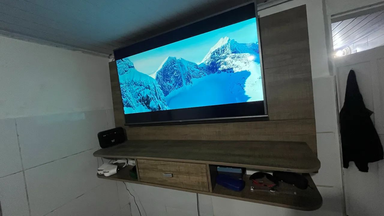 Painel cadeiras e espelho 