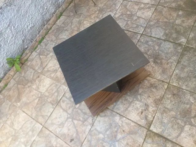 Mesa de centro em MDF, formato diferente