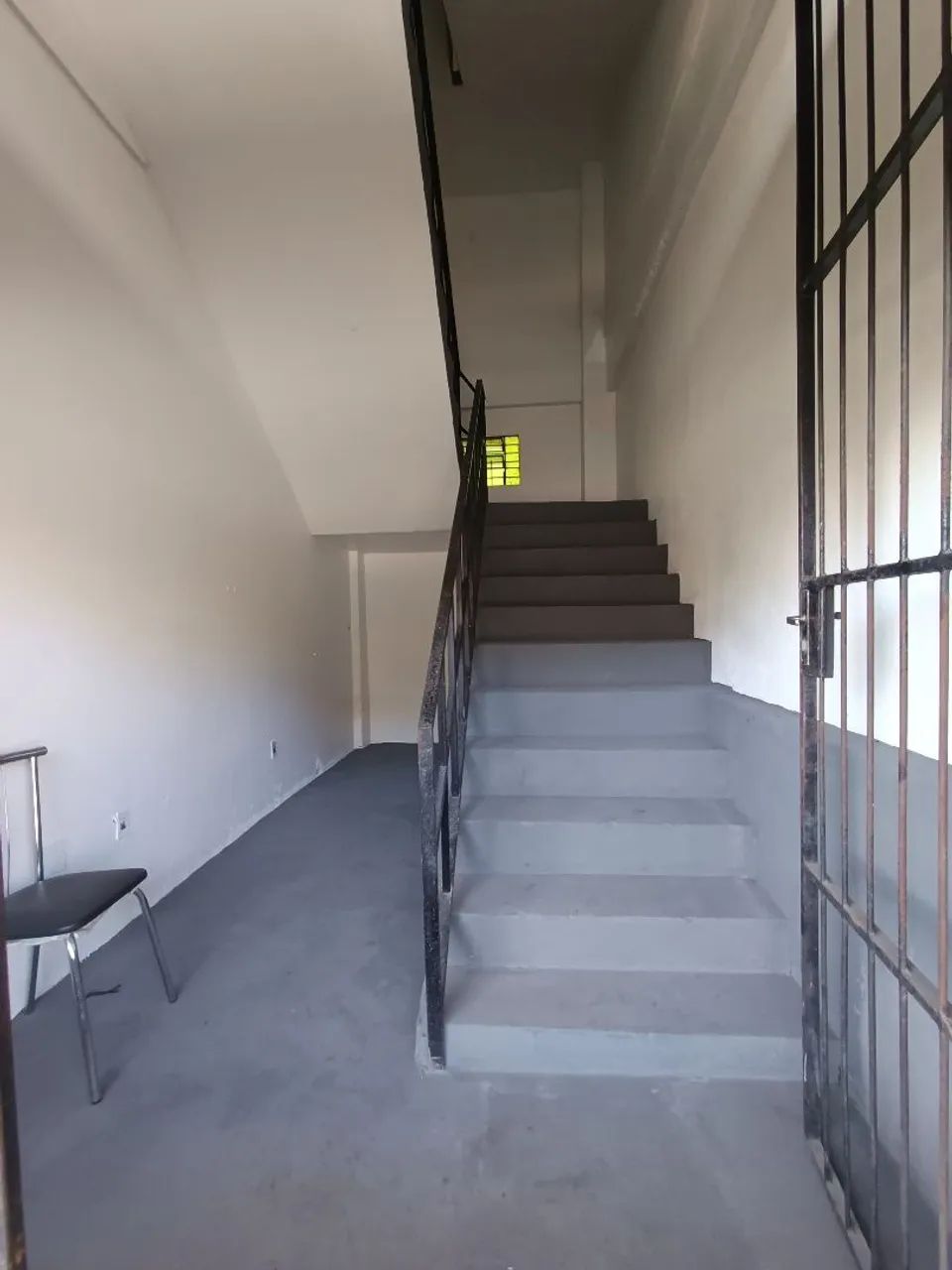 //Prédio Comercial na Cachoeirinha - pisos superiores  - Foto 3